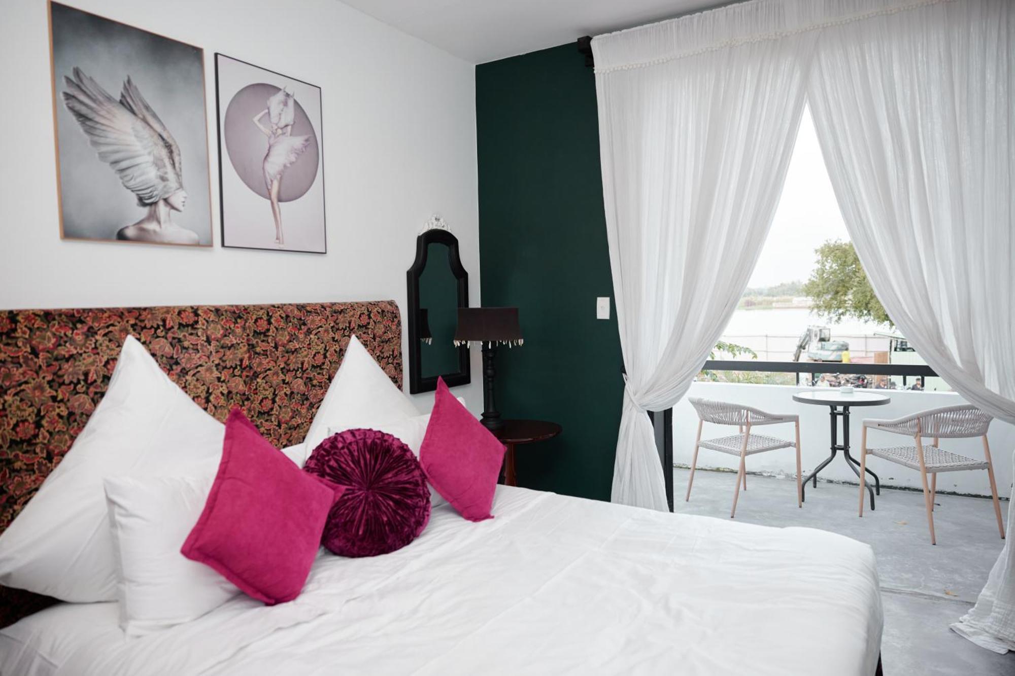 Khách sạn Thao Dien Village Boutique 2*